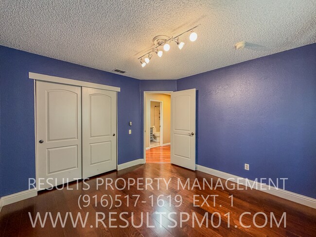 Foto del edificio - 9524 Kellingworth Ct