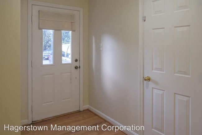 Foto del edificio - 3 br, 2.5 bath House - 18261 Roycroft Drive
