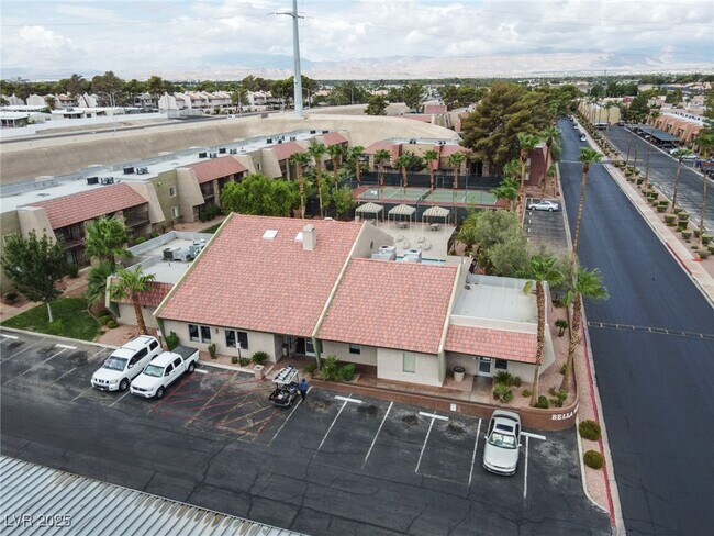 Foto del edificio - 4310 Sandy River Dr