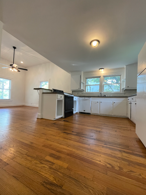 Building Photo - 22 Pelzer St