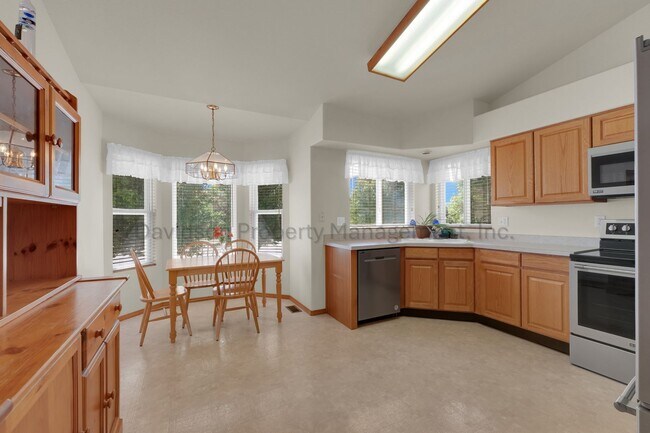 Foto del edificio - Beautiful 4 Bedroom House in Northeast Colorado Springs