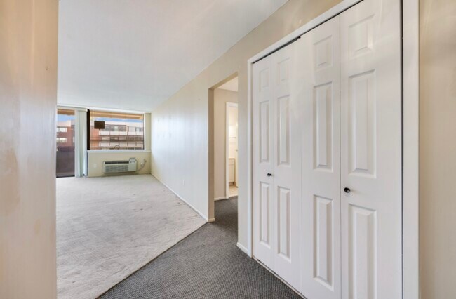 Foto del edificio - 1460 Elm St