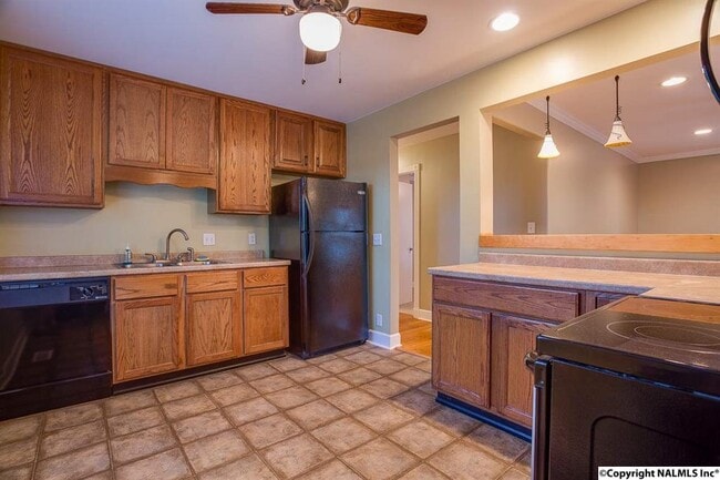 Foto del edificio - 4306 Cloverdale Dr NW