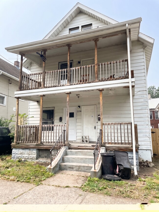 Building Photo - 2206 Wallace St