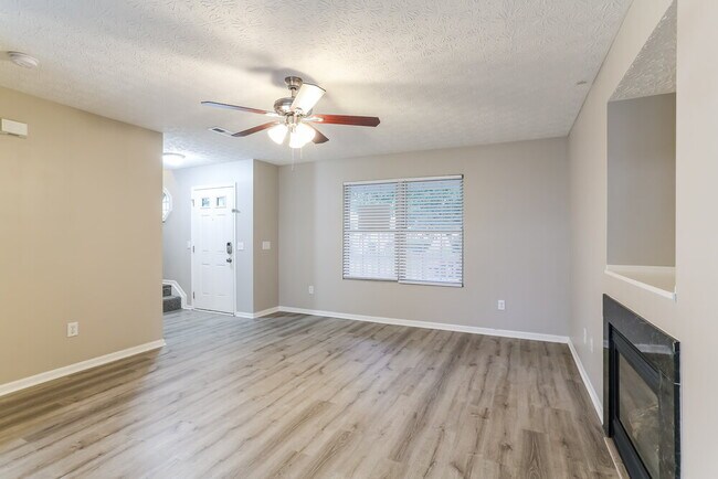 Foto del edificio - 8736 Arrowtip Ln