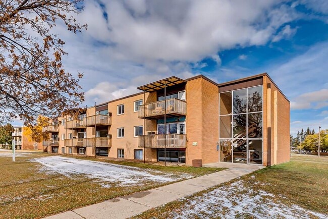 Building Photo - Westside Apartments