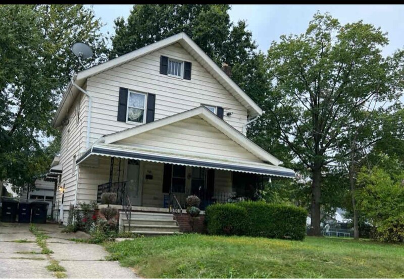Building Photo - 916 Davies Ave