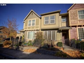 Building Photo - 17085 SW Pleasanton Ln