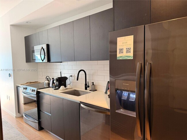 Foto del edificio - 398 NE 5th St