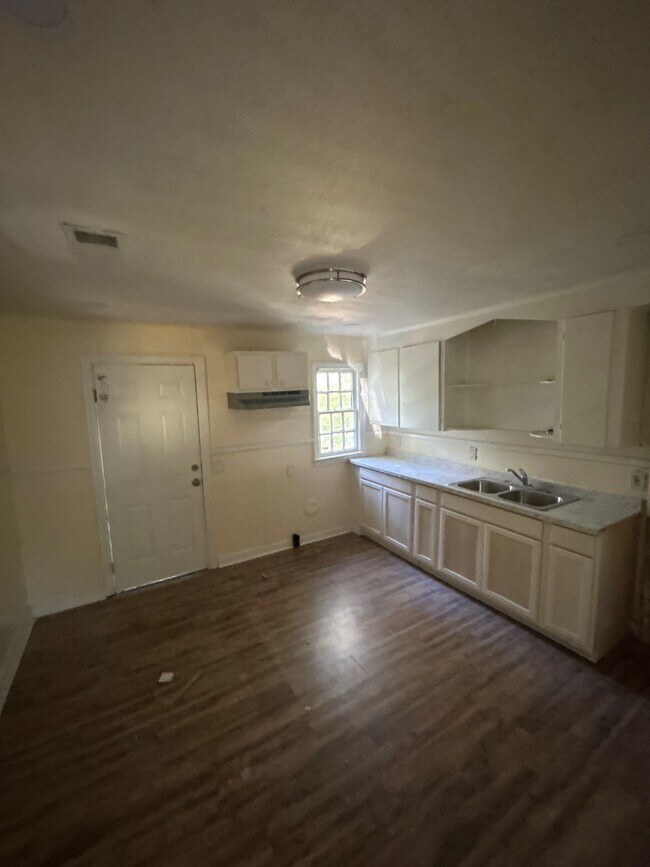 Foto del edificio - 421 Fielding Ave