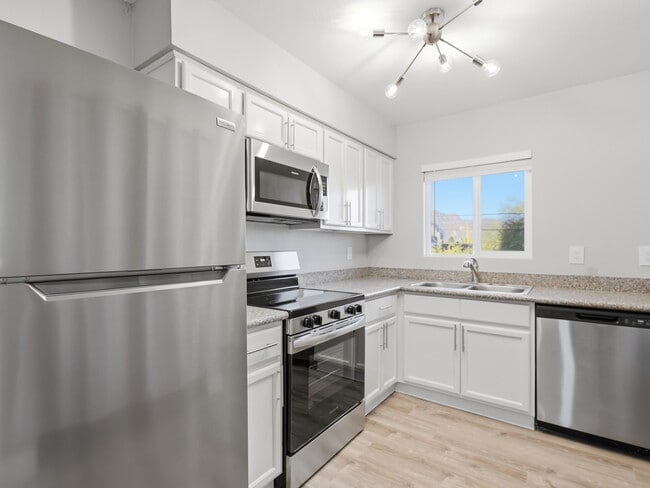 Building Photo - 127 S Outpost Rd