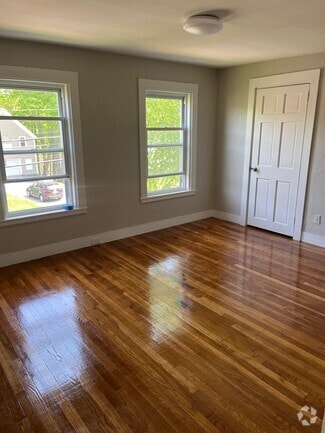 Building Photo - 476 Liberty St