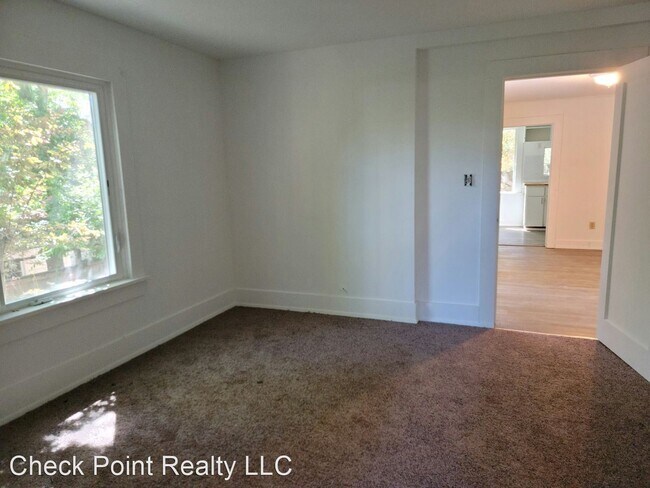 Building Photo - 2 br, 1 bath House - 5503 S Corbett Ave