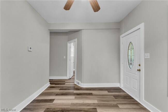 Building Photo - 4314 Archwood Ave