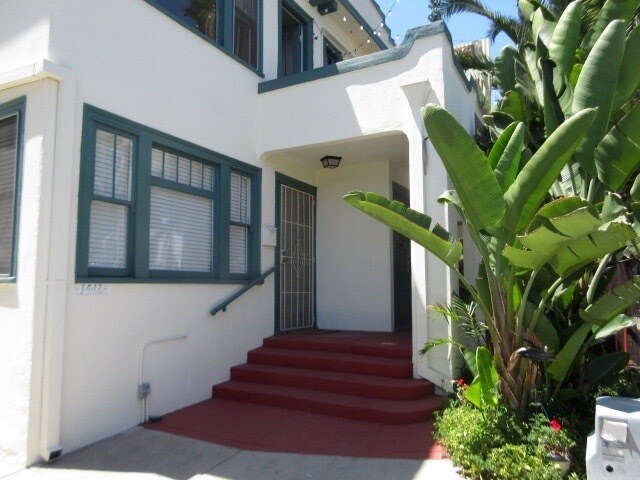 Building Photo - 1415 N Mansfield Ave