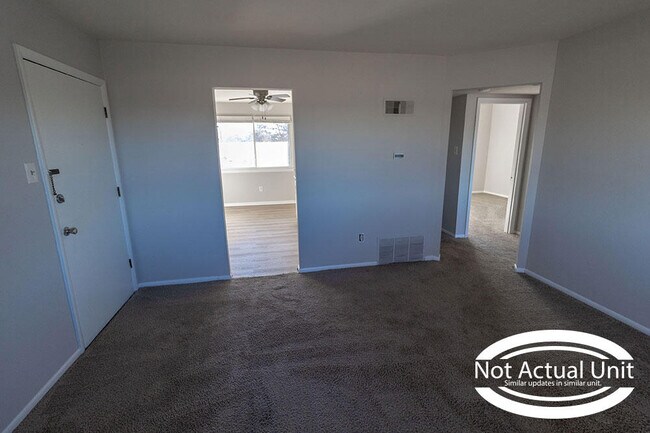 Foto del edificio - 2812 Leeway Dr