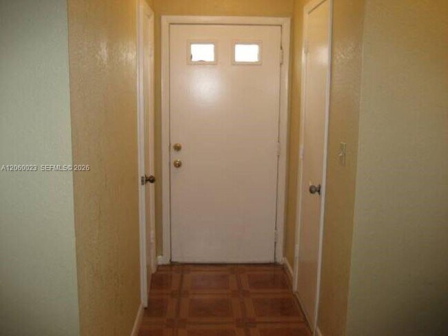 Foto del edificio - 5975 NW 25th St