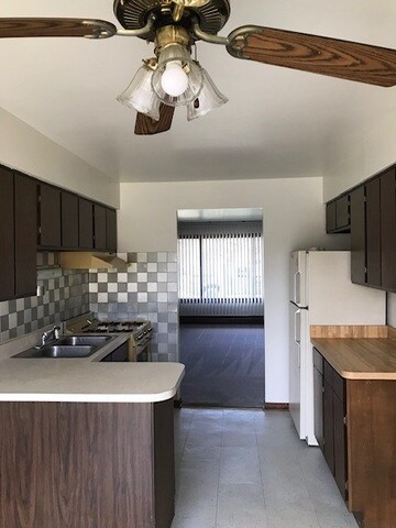 Foto del edificio - 17735 Exchange Ave
