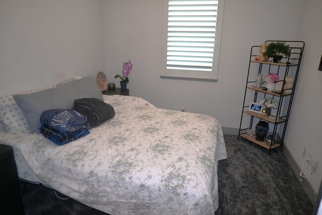 Foto del edificio - 10060 Carinata Dr