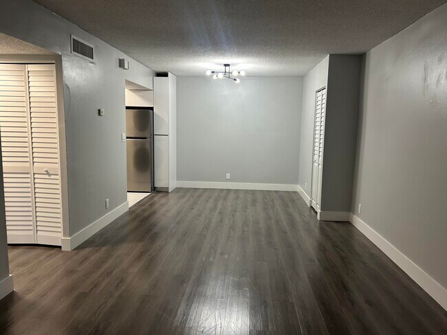 Foto del edificio - 3264 NW 84th Ave