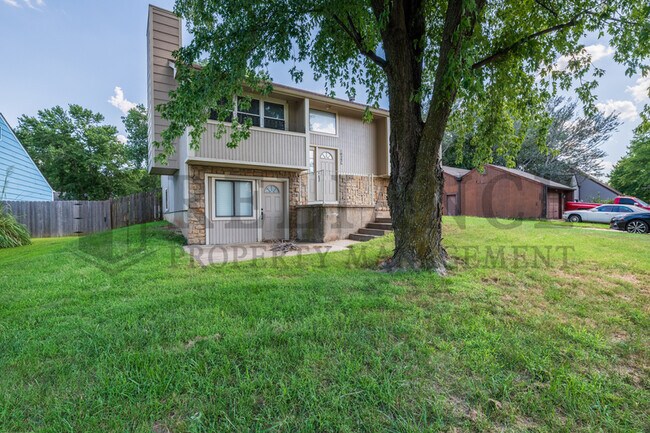 Foto del edificio - 10225 W Merton St