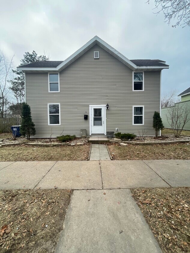 Primary Photo - 715 Washington St