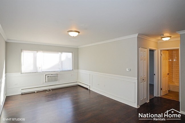 Building Photo - 5348 N Cumberland Ave