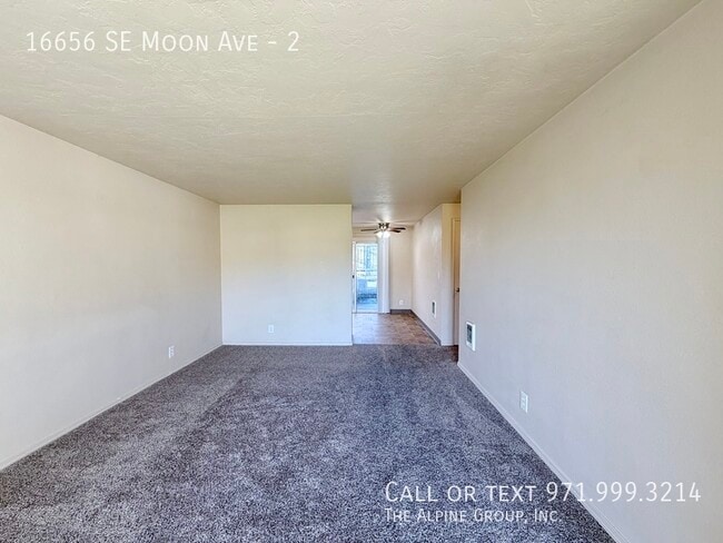 Foto del edificio - 16656 SE Moon Ave