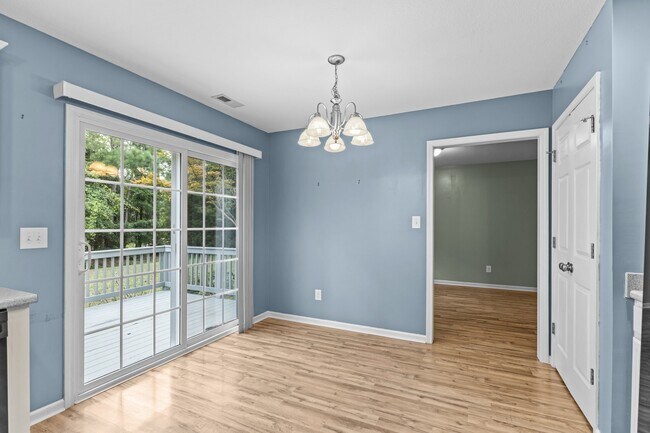 Building Photo - 107 Lana Dr