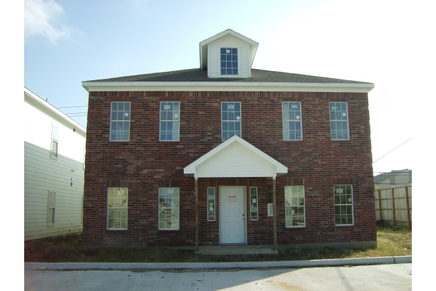 Building Photo - Fondren Gardens