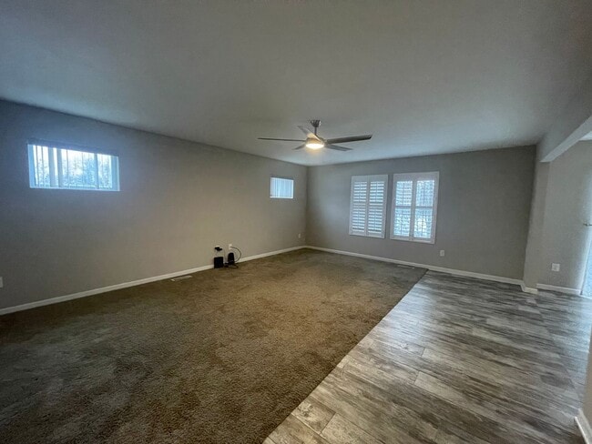 Building Photo - Four Bedroom Home in Portage