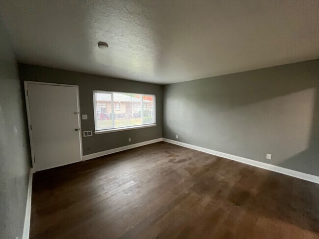 Foto del edificio - 2136-2142 N First St - 2138