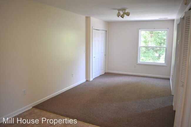 Building Photo - 133 Citadel Dr