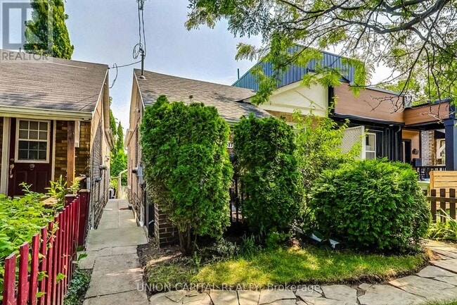 Building Photo - 317 Victoria Park Ave