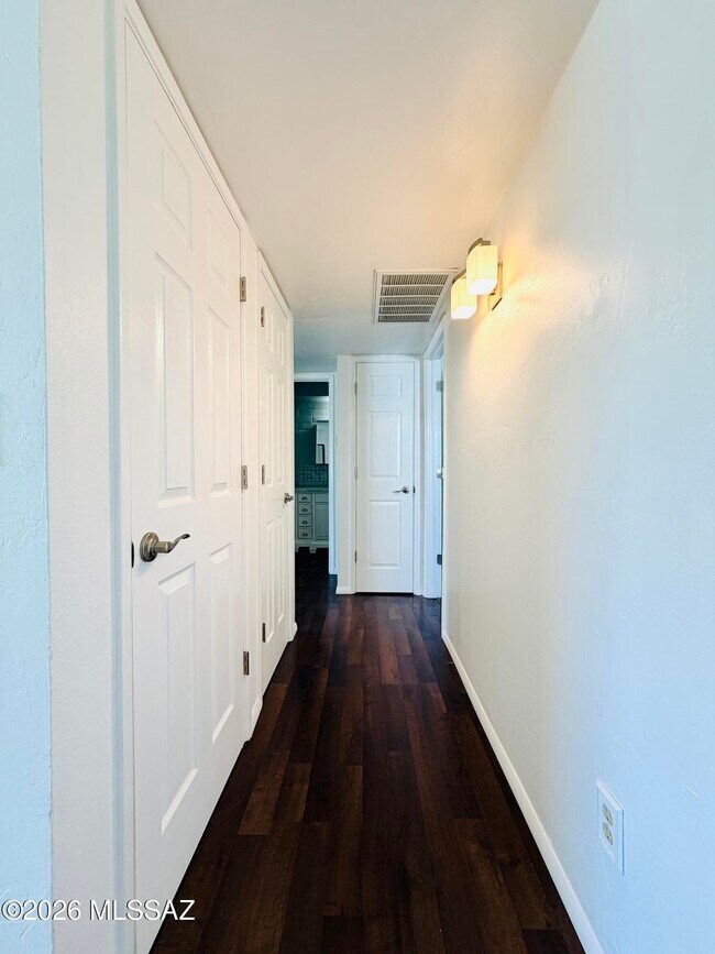 Foto del edificio - 8450 E Old Spanish Trail