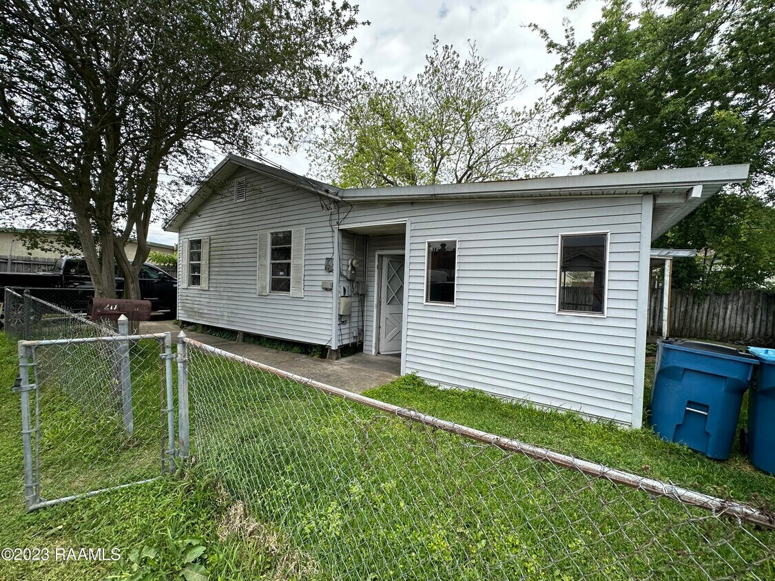 Primary Photo - 217 Spring St