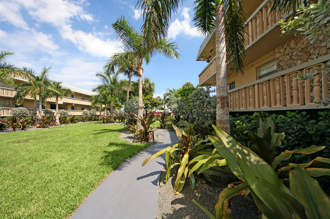 ENJOY TROPICAL LANDSCAPING - Ashley Place Apartments