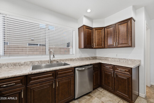 Building Photo - 3906 E Kimberly Way