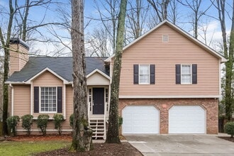 Building Photo - 2715 Horseshoe Creek Dr