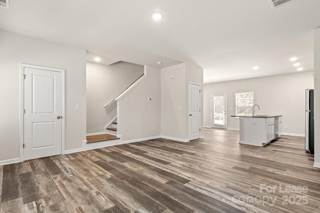 Building Photo - 117 Dogwood Vlg Trl