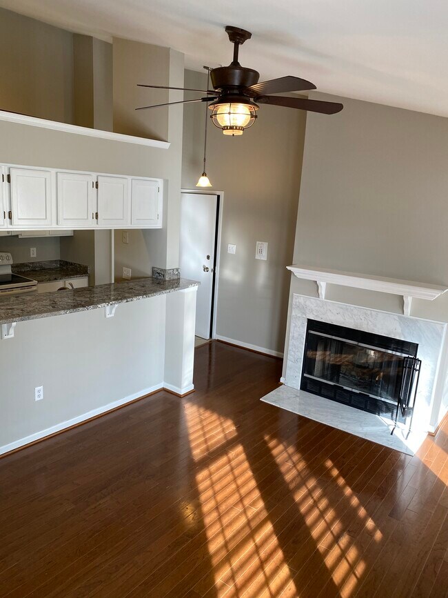 Building Photo - 13101 Briarcliff Terrace