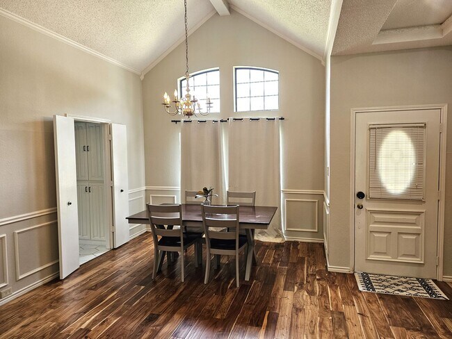 Building Photo - UPGRADED One Story 3 Bedroom 2 Bath Home