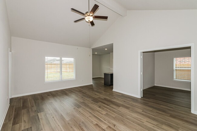 Building Photo - 464 Beechwood Hacienda Dr