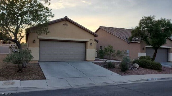 Foto del edificio - 1061 Aspen Cliff Dr