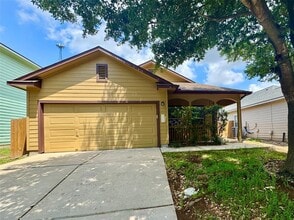 Building Photo - 2110 Charlotte Estates Dr
