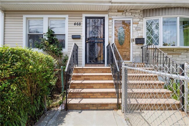 Building Photo - 468 E 54th St