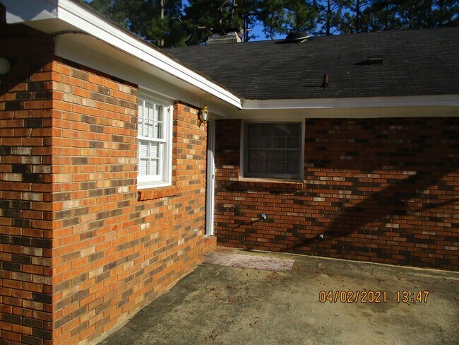 Foto del edificio - Falcon Ln., 2808-A