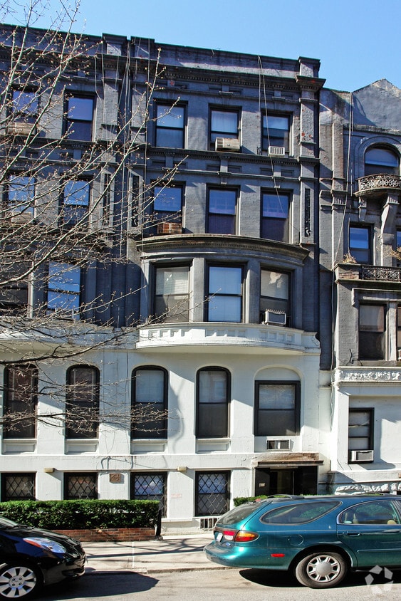 Building Photo - 30 W 83rd St