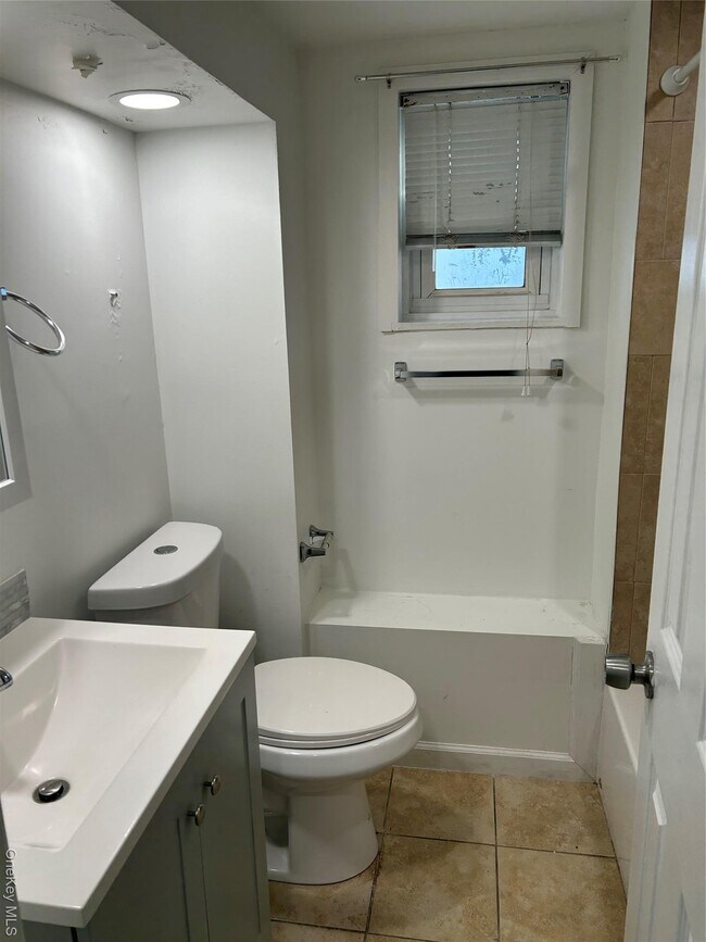 Foto del edificio - 30 Gates Ave