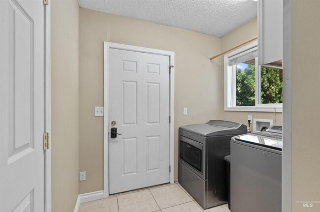 Foto del edificio - 2047 10th Ave